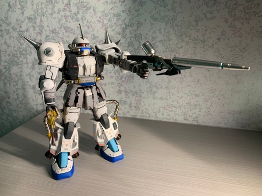 MG 1/100 机动战士高达  	MS-06J 陆战型扎古II ＆MS-06F 扎古II