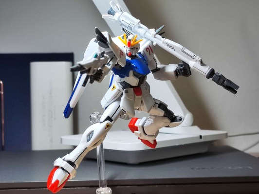 HGUC 1/144 	机动战士高达F91  高达F91