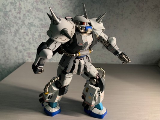 MG 1/100 机动战士高达 MS-06F扎古II ver.2.0