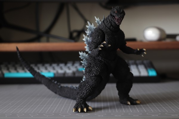 S.H.MonsterArts 哥斯拉 (2004)