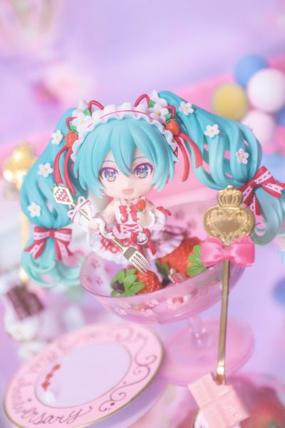 粘土人#1939 初音未來 15周年纪念版