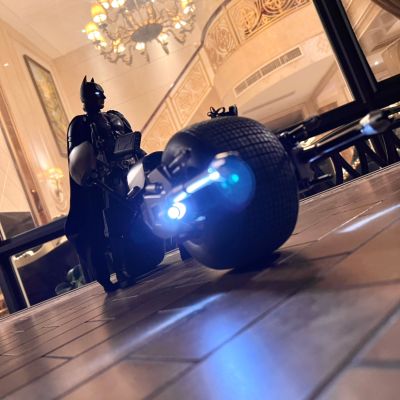 MMS591 电影杰作系列 蝙蝠侠：黑暗骑士崛起 蝙蝠摩托