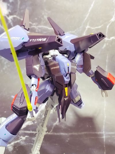 HGUC 1/144 机动战士Z高达 PMX-000 梅萨拉