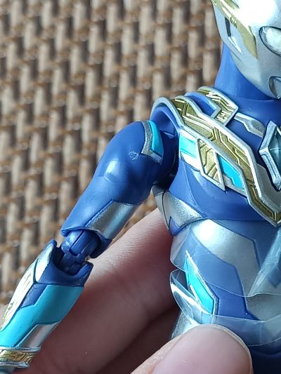 S.H.Figuarts  特利迦奥特曼 特利迦奥特曼 空中型