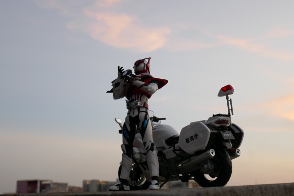 S.H.Figuarts 假面骑士驰骑  假面骑士驰骑 白热型