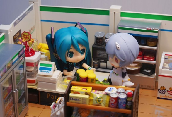 粘土人 #251 VOCALOID 初音未来 全家便利店版