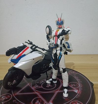 S.H.Figuarts 假面骑士驰骑 假面骑士马赫