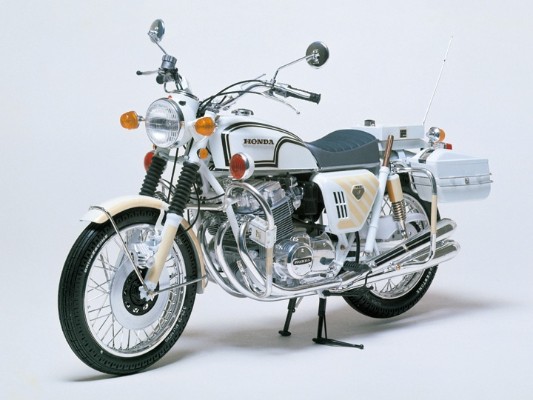 1/6 摩托车系列 No.4 本田 CB750 警用型