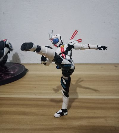 S.H.Figuarts 假面骑士驰骑 假面骑士马赫