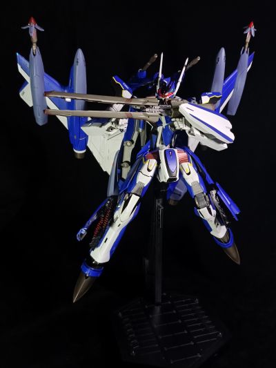 DX超合金 超时空要塞DELTA 绝对LIVE YF-29 永恒女武神（马克西米利安·吉纳斯专用机）