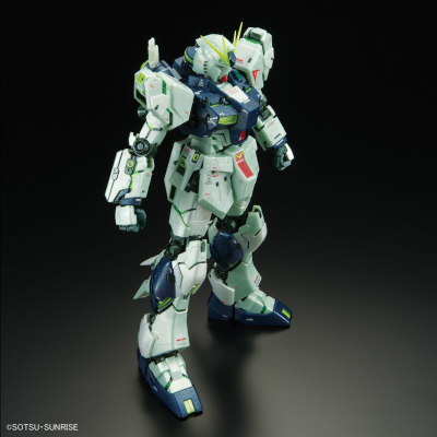 MG 福冈高达公园限定 机动战士高达 逆袭的夏亚 RX-93 Nu高达 Ka版 (精神感应框架发动配色)