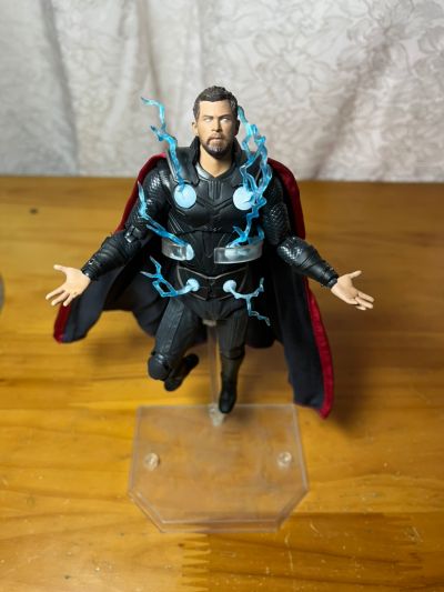 MAFEX No.104 复仇者联盟3：无限战争 	托尔·奥丁森