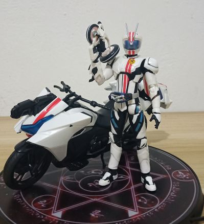 S.H.Figuarts 假面骑士驰骑 假面骑士马赫