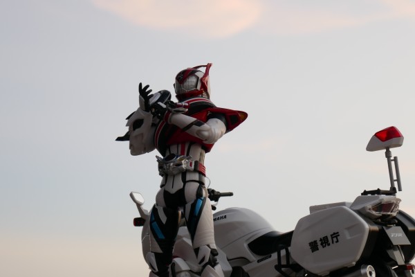 S.H.Figuarts 假面骑士驰骑  假面骑士驰骑 白热型