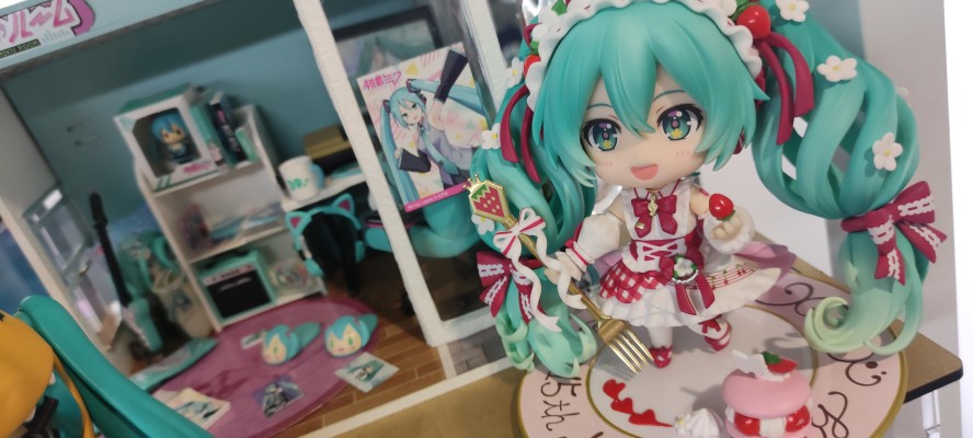 粘土人#1939 初音未來 15周年纪念版
