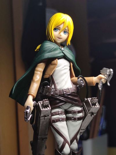 进击的巨人 克里斯塔·连兹