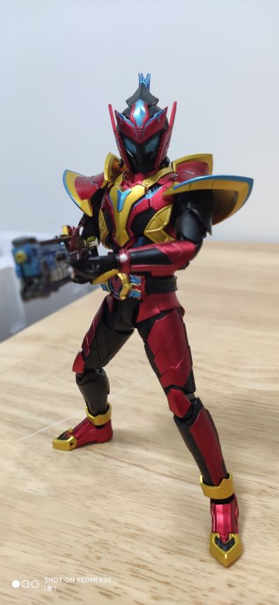 铠甲勇士形刻系列第一作    马帅