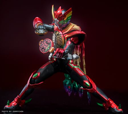 S.H.Figuarts(真骨雕制法) 假面骑士欧兹 十周年 复活的核心硬币 假面骑士欧兹 永恒鹰雀鹫联组