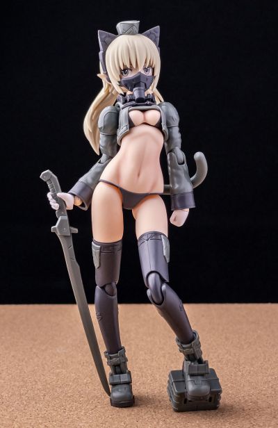 岛田文金艺术集 机甲少女 阿西娅