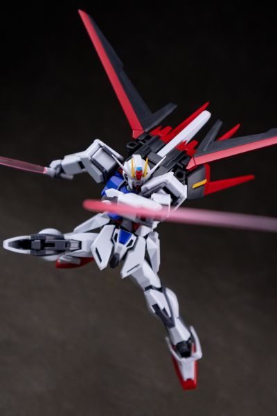 ROBOT魂＜机动战士系列＞   GAT-X105 强袭高达  剧中版