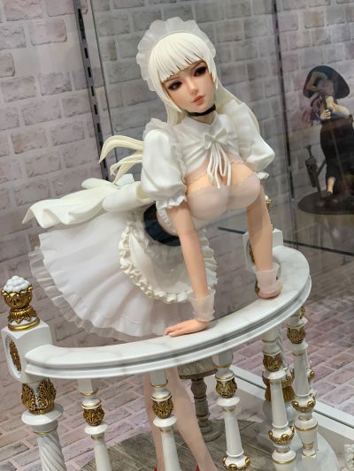 假日女仆 莫妮卡·特西娅