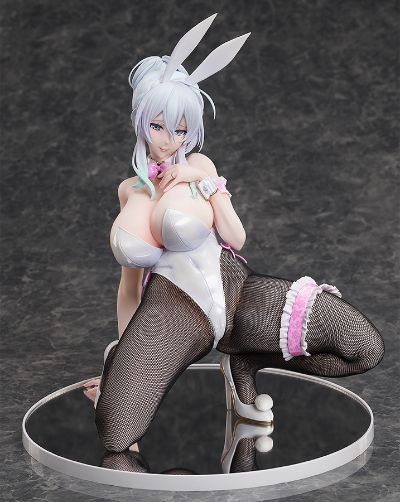 不善于社交的寡居雪女和被诅咒的戒指。 雪乃深冬 兔女郎