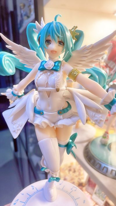 超级景品 “初音未来15周年纪念” 原画师：村上 ゆいち