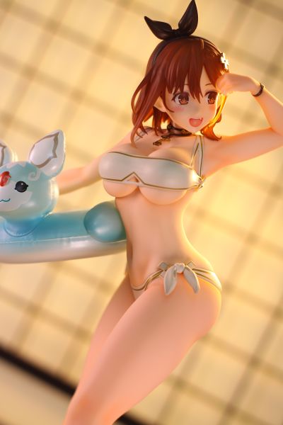 莱莎的炼金工房2：失落的传说与秘密妖精 莱莎琳・斯托特 白色泳装