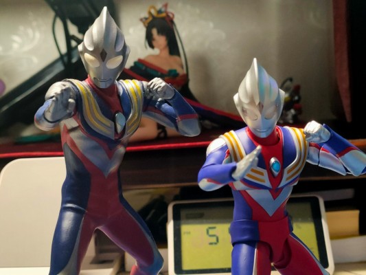 英雄勇像 迪迦奥特曼 白天与黑夜特别款式   夜色版