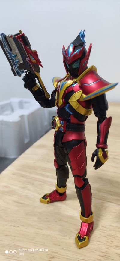 铠甲勇士形刻系列第一作    马帅