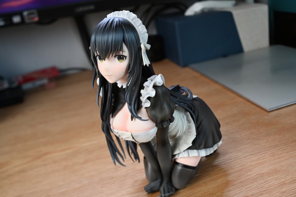 黑发女仆