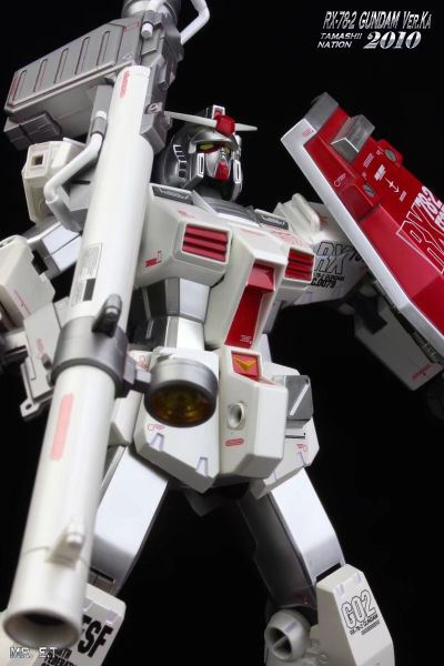 GUNDAM FIX FIGURATION METAL COMPOSITE RX-78-2 高达 Ver.Ka  Roll Out Colors（魂商店限定）