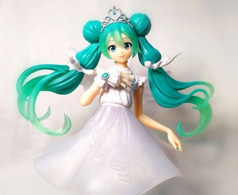 超级景品 “初音未来15周年纪念” 原画师：KEI