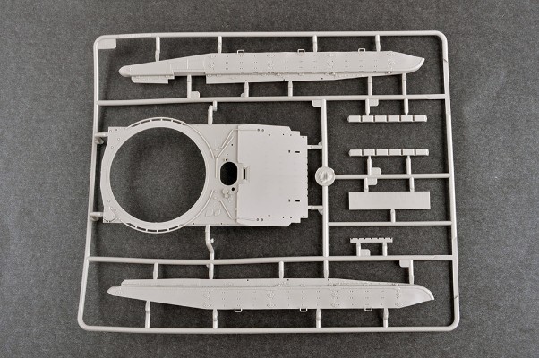 编号：09609 1/35 装甲车辆系列 俄罗斯 T-72B1坦克 带KMT-6扫雷犁及栅栏