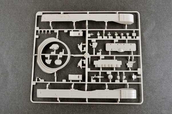 编号：09609 1/35 装甲车辆系列 俄罗斯 T-72B1坦克 带KMT-6扫雷犁及栅栏