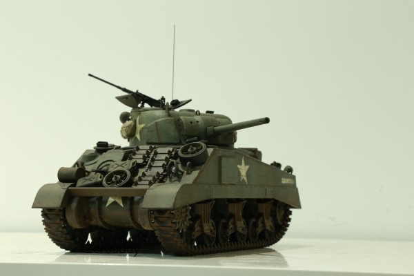 35190 1/35 美国 M4 谢尔曼 中型坦克 初期型