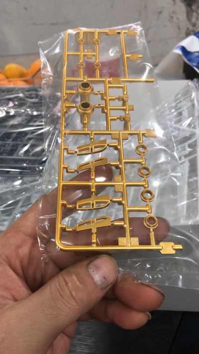 RG 1/144 高达基地专属商品  Hi-ν高达 [钛金质感]