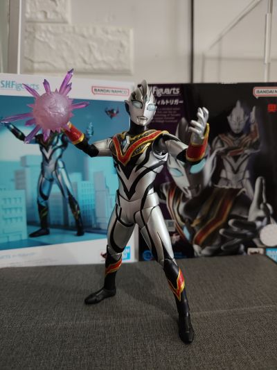 S.H.Figuarts  邪恶特利迦