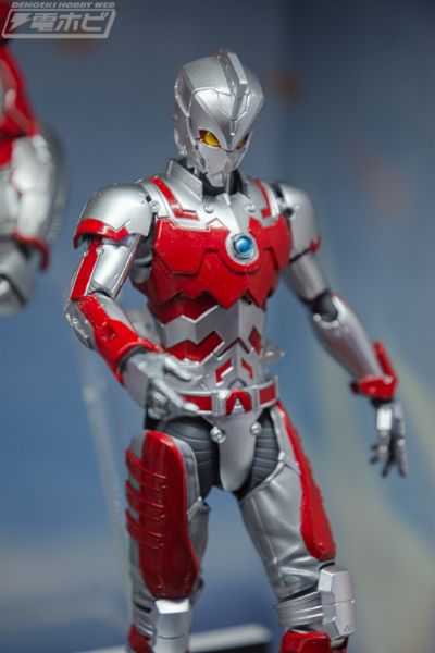 S.H.Figuarts  机动奥特曼 艾斯装甲 -动画版-