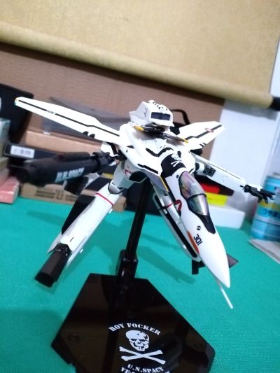 HI-METAL R 超时空要塞ZERO  VF-0S 凤凰（罗伊‧福克专用机）