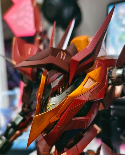 METAL BUILD DRAGON SCALE  反叛的鲁路修R2  红莲圣天八极式