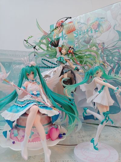 超级景品 “初音未来15周年纪念” 原画师：スオウ