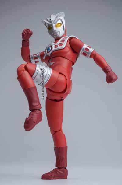 S.H.Figuarts  雷欧奥特曼 阿斯特拉