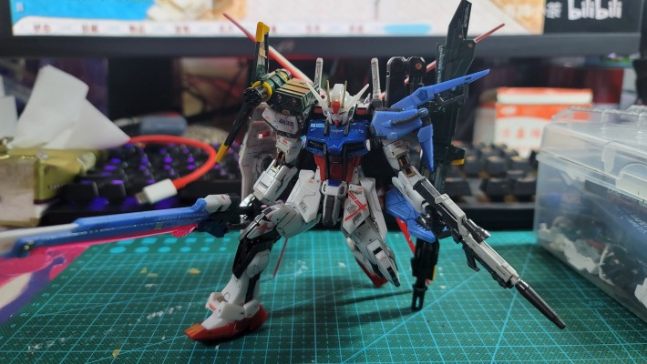RG 1/144 翔翼型强袭高达