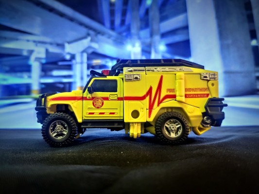 变形金刚 PREMIUM FINISH PF SS-04 救护车