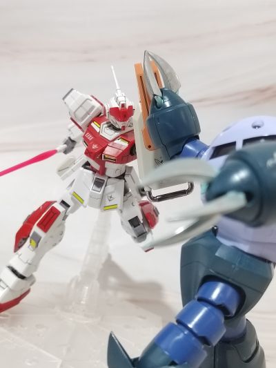 HG 机动战士高达 侵略者部队 红骑士