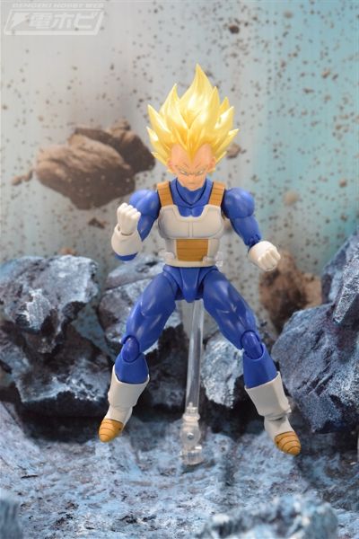 S.H.Figuarts   龙珠Z 超级赛亚人贝吉塔  觉醒的超级赛亚人血统