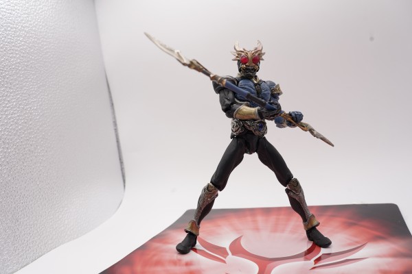 S.H.Figuarts(真骨雕制法) 假面骑士亚极陀 假面骑士亚极陀 三重形态