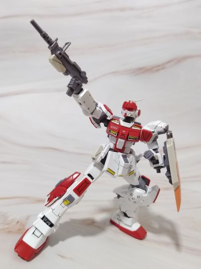 HG 机动战士高达 侵略者部队 红骑士
