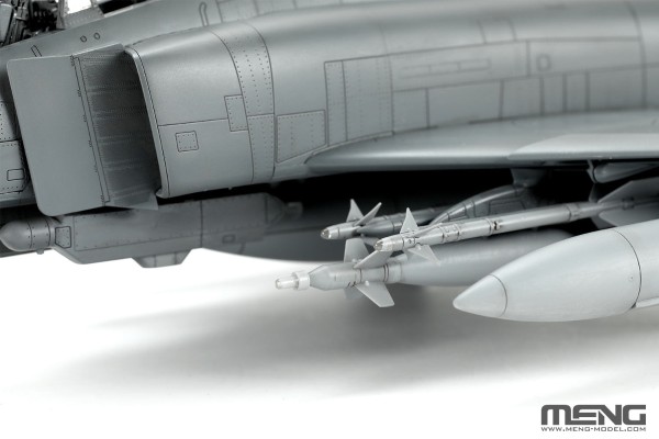 LS-017 麦克唐纳-道格拉斯F-4E “鬼怪II”战斗机